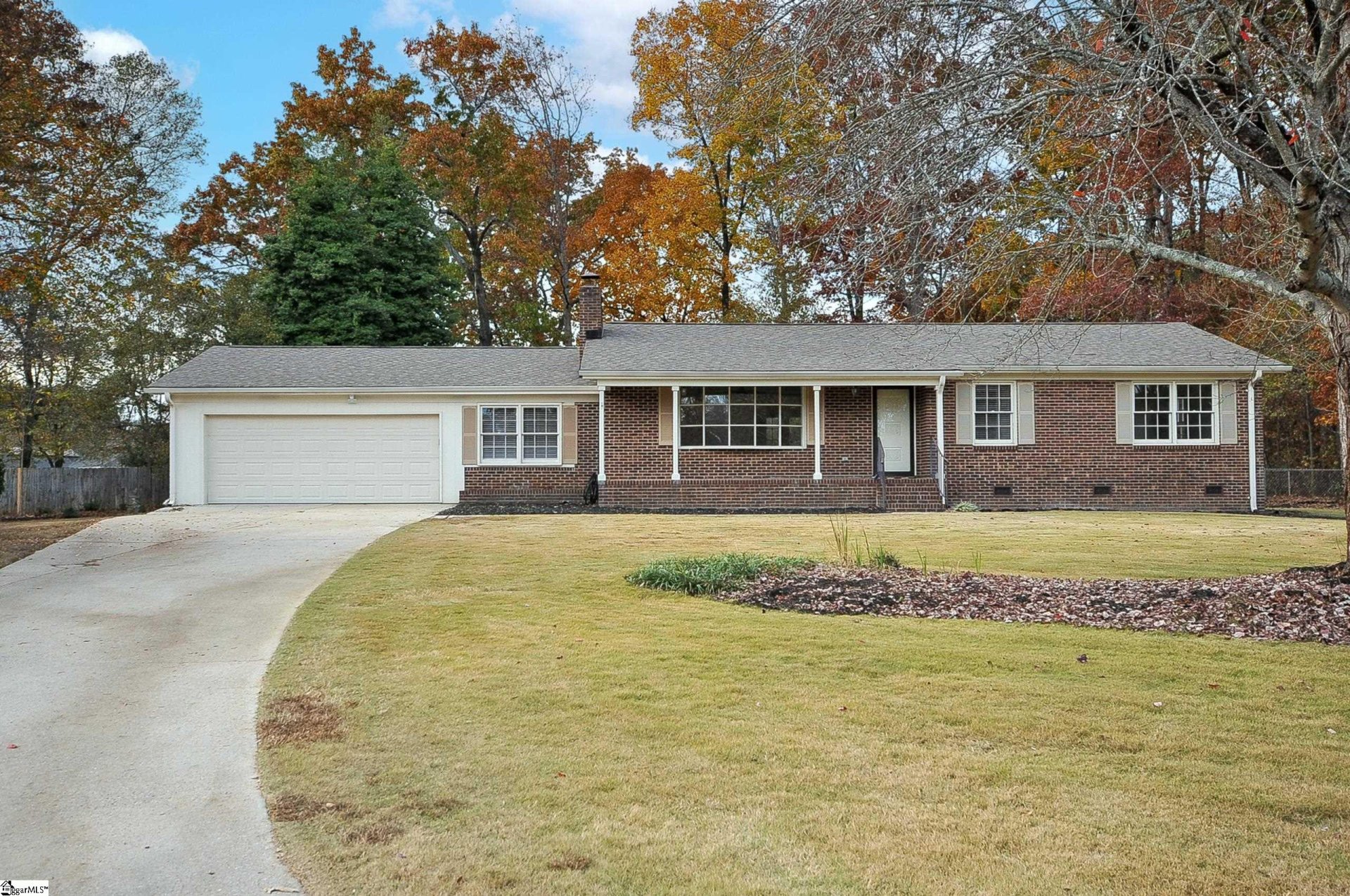 Property image 1 at 8 Heathwood Circle, Taylors, SC 29687
