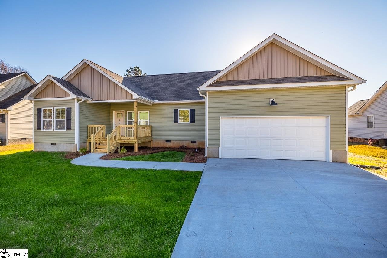 Property image 1 at 106 Stratford Place, Clinton, SC 29325