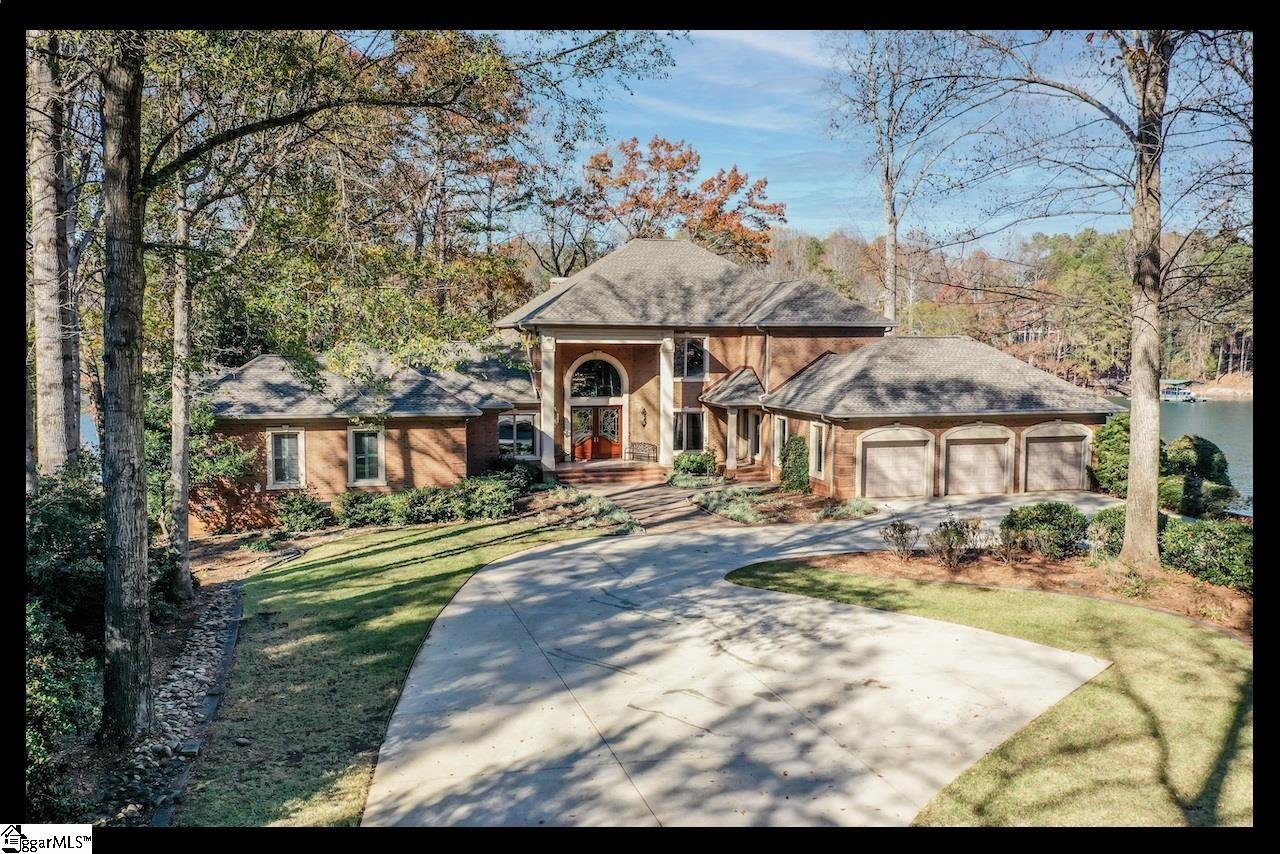 152 S Oak Pointe Drive