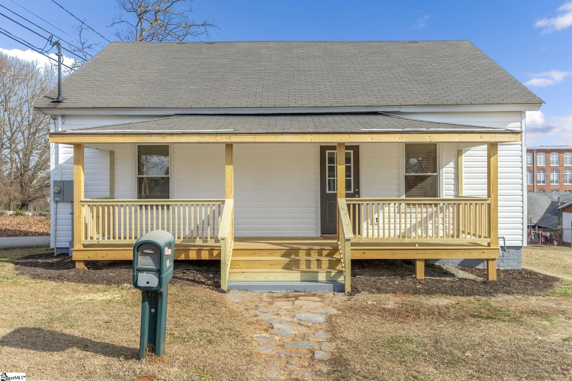 Property image 1 at 101 S 6th Street, Easley, SC 29640