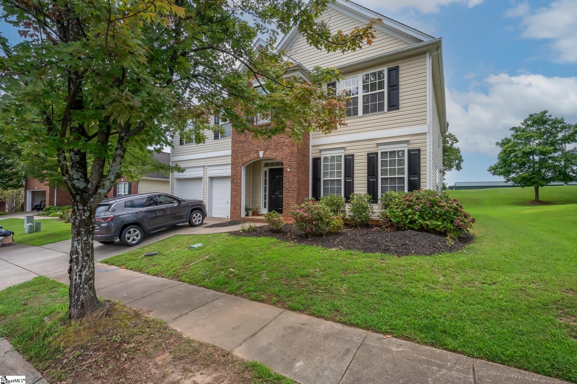 Property image 1 at 333 Surrywood Drive, Greenville, SC 29607