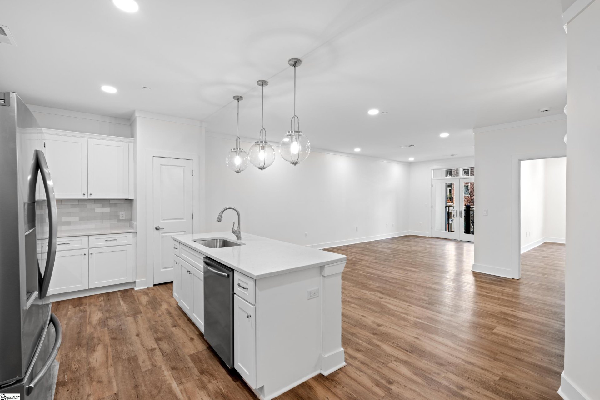Property image 1 at 98 E McBee Avenue, Greenville, SC 29601