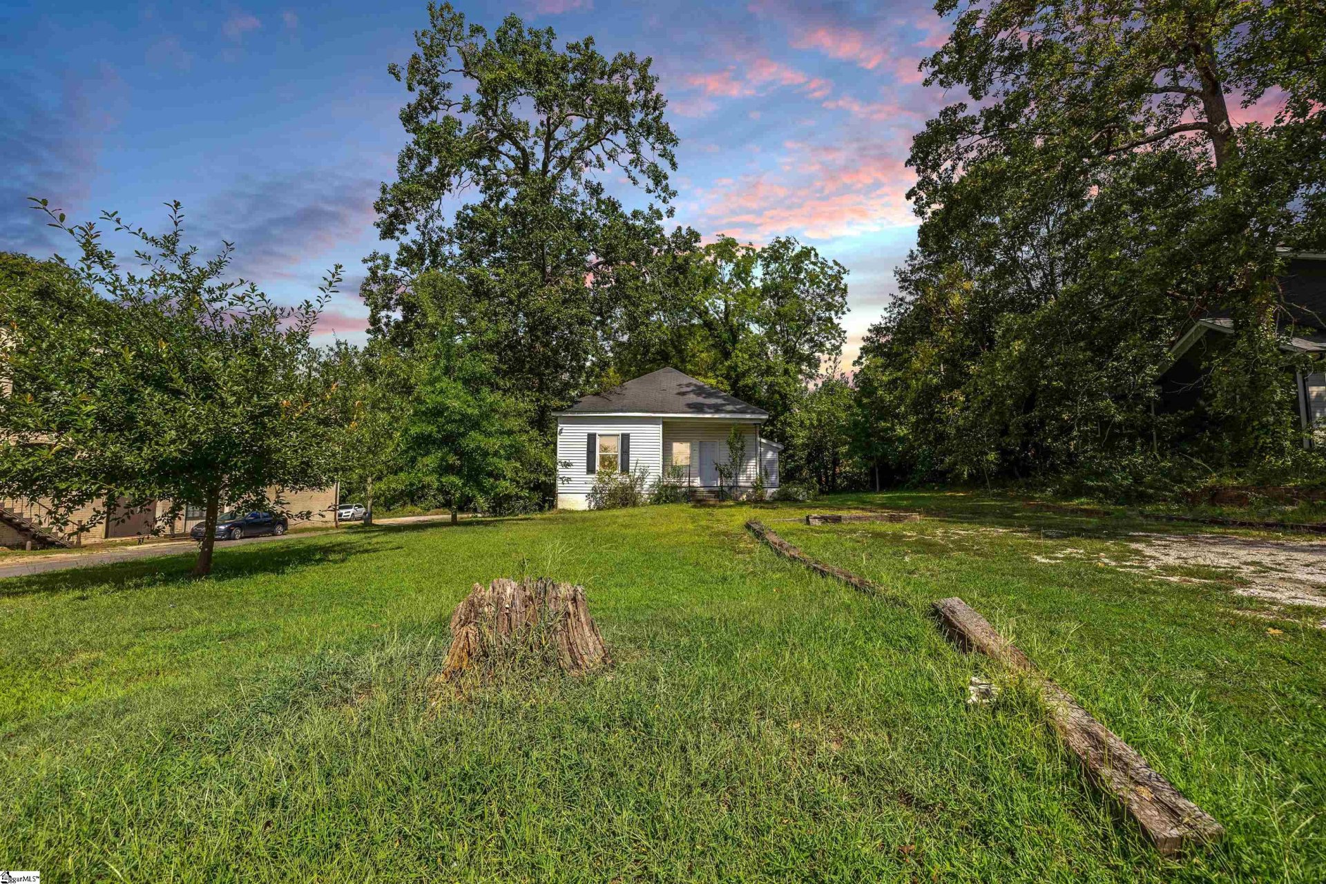 Property image 1 at 182 Otis Street, Greenville, SC 29605