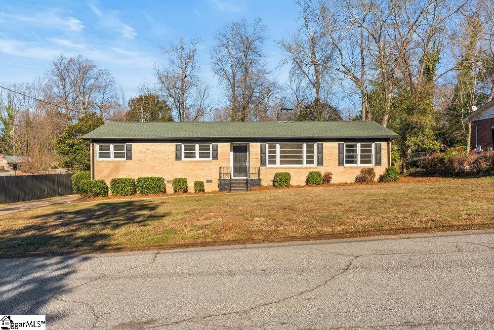 Property image 1 at 207 Azalea Court, Greenville, SC 29615