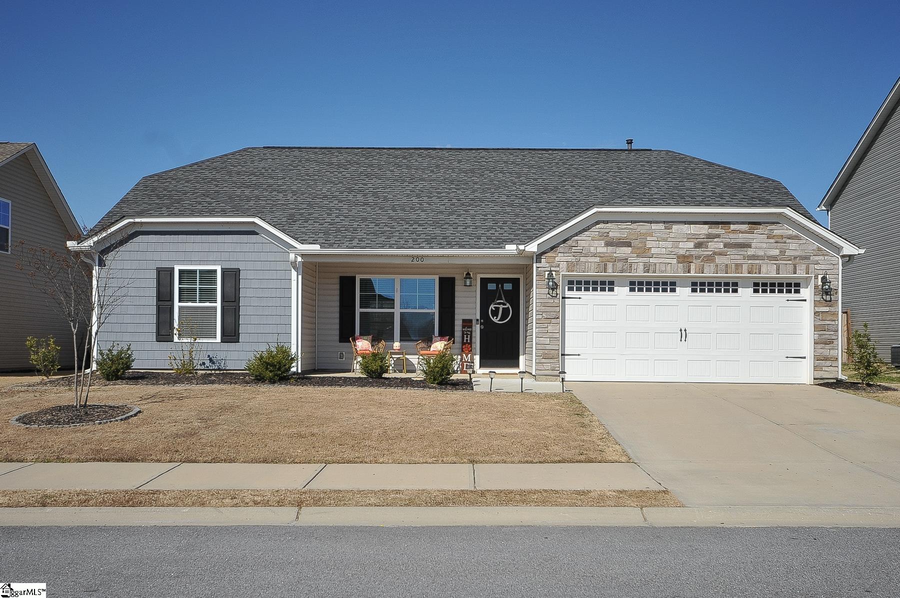 Property image 1 at 200 Chinchilla Drive, Fountain Inn, SC 29644
