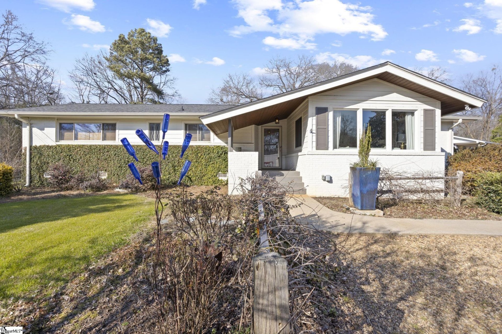 Property image 1 at 17 Vicki Circle, Greenville, SC 29615-2017