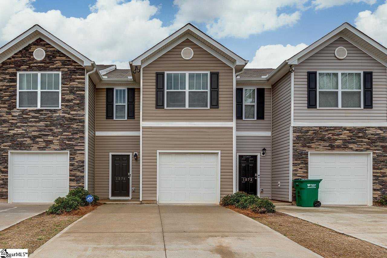 Property image 1 at 1574 Katherine Court, Boiling Springs, SC 29316