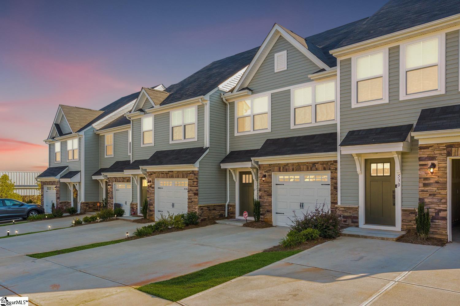 Property image 1 at 532 Huntingdale Place, Simpsonville, SC 29681