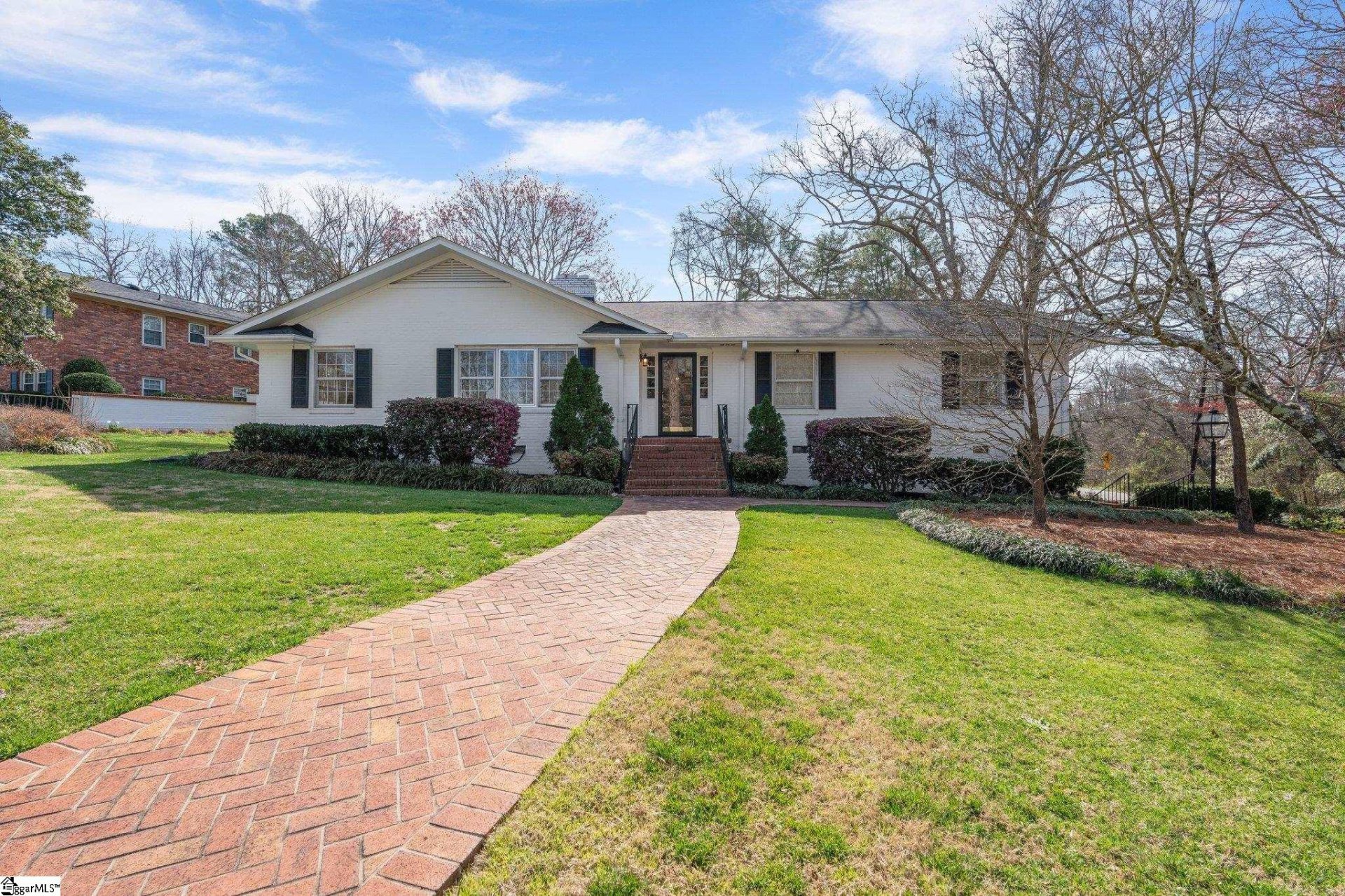 Property image 1 at 2 Rollingreen Road, Greenville, SC 29615