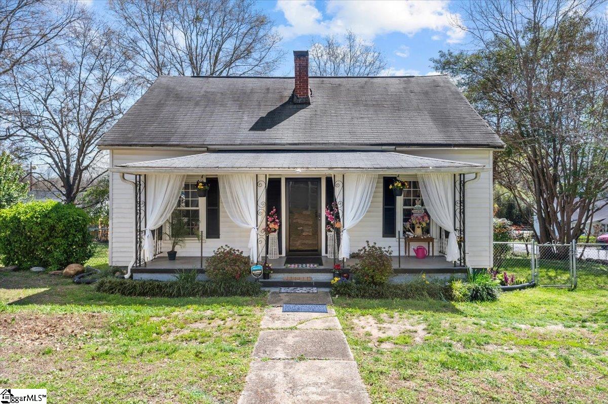Property image 1 at 100 Garrison Street, Easley, SC 29640