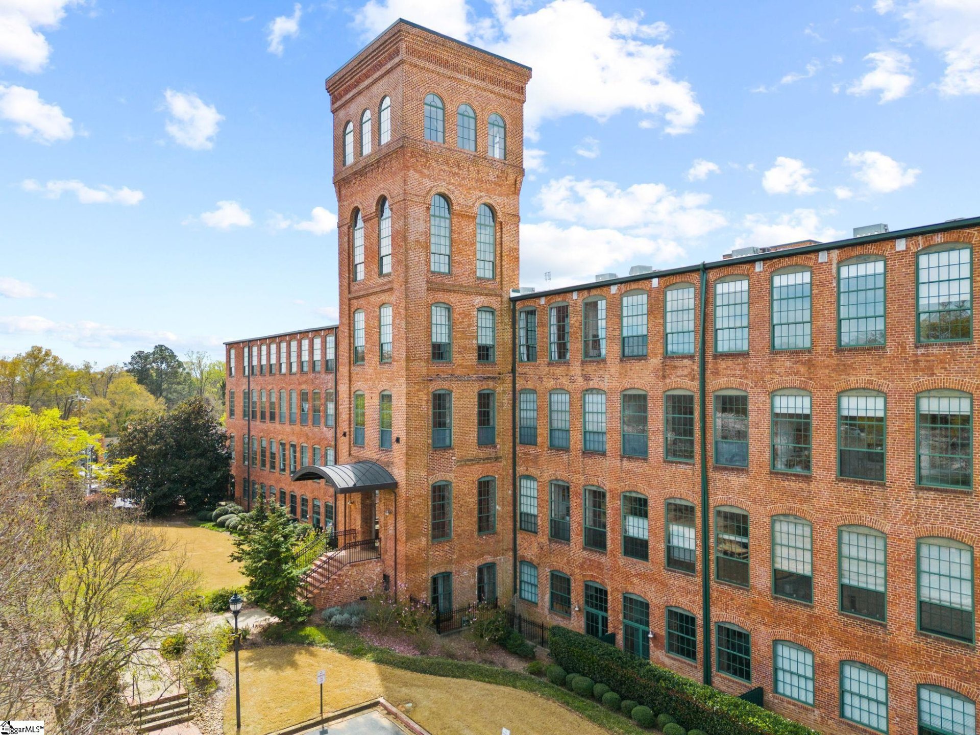 Property image 1 at 400 Mills Avenue, Greenville, SC 29605