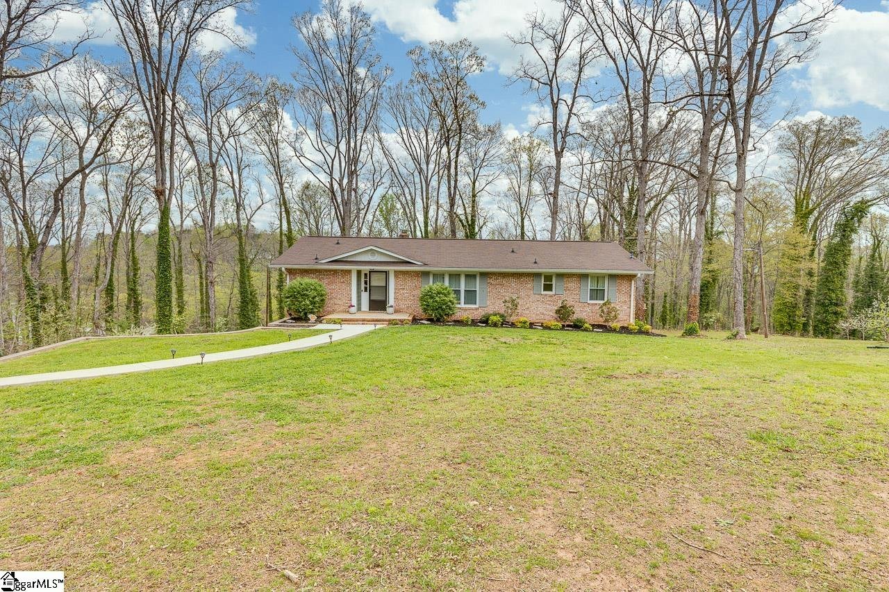 Property image 1 at 210 Timberlake Road, Anderson, SC 29625