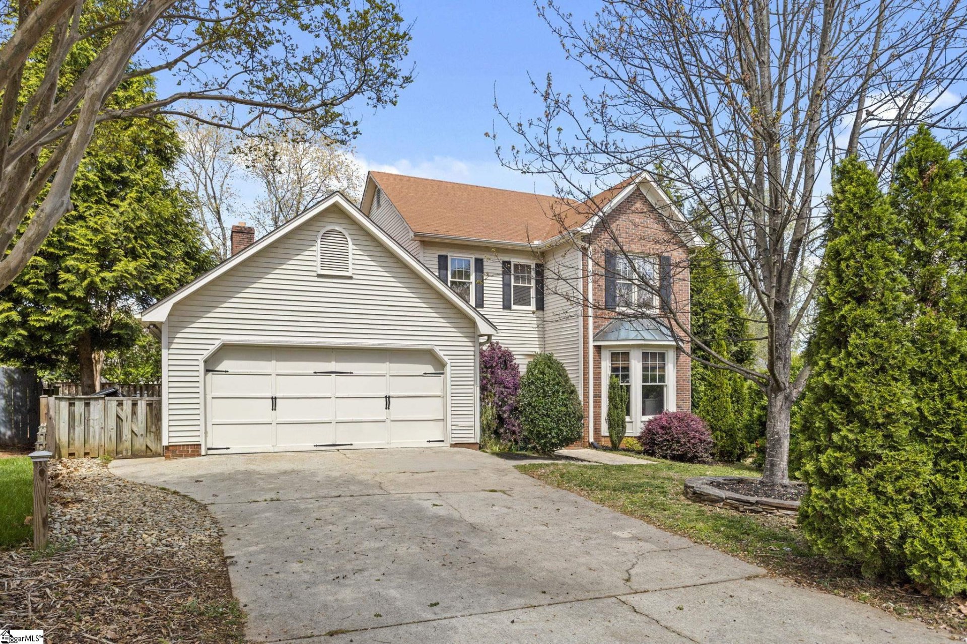 Property image 1 at 15 Old Taylor Court, Greenville, SC 29615