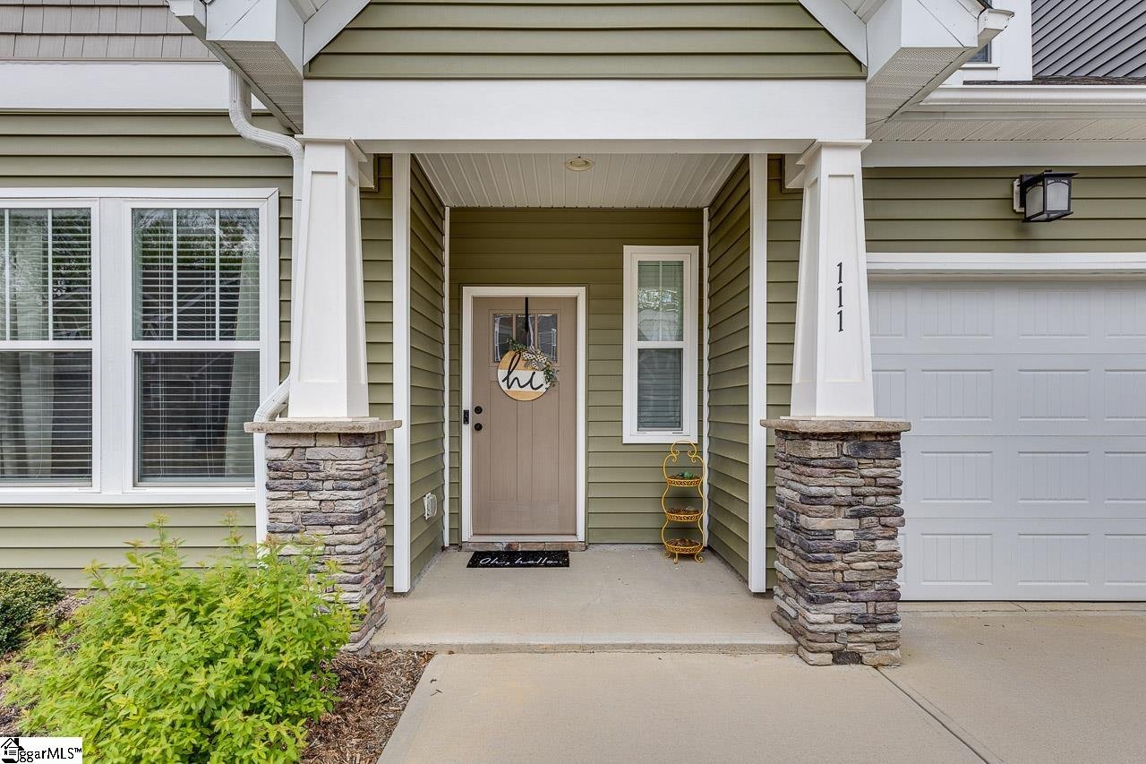 Property image 1 at 111 Creekhaven Lane, Taylors, SC 29687