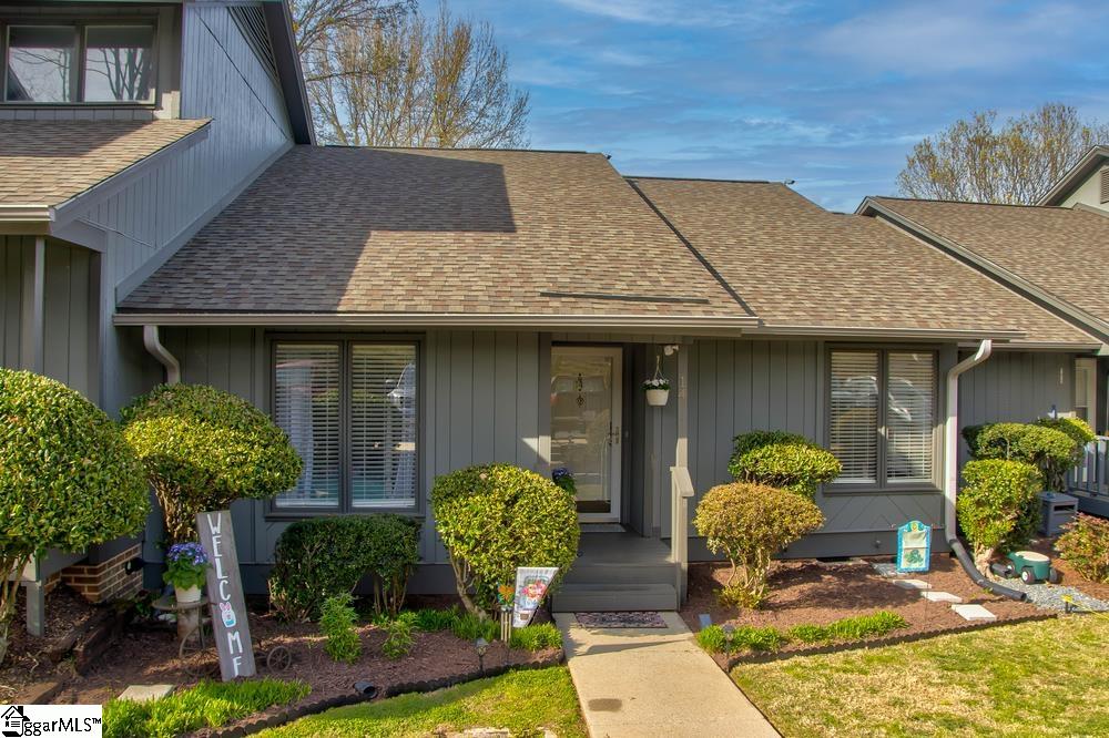 Property image 1 at 14 Graystone Way, Taylors, SC 29687