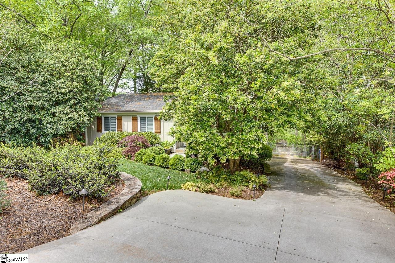 Property image 1 at 113 Ashford Avenue, Greenville, SC 29609