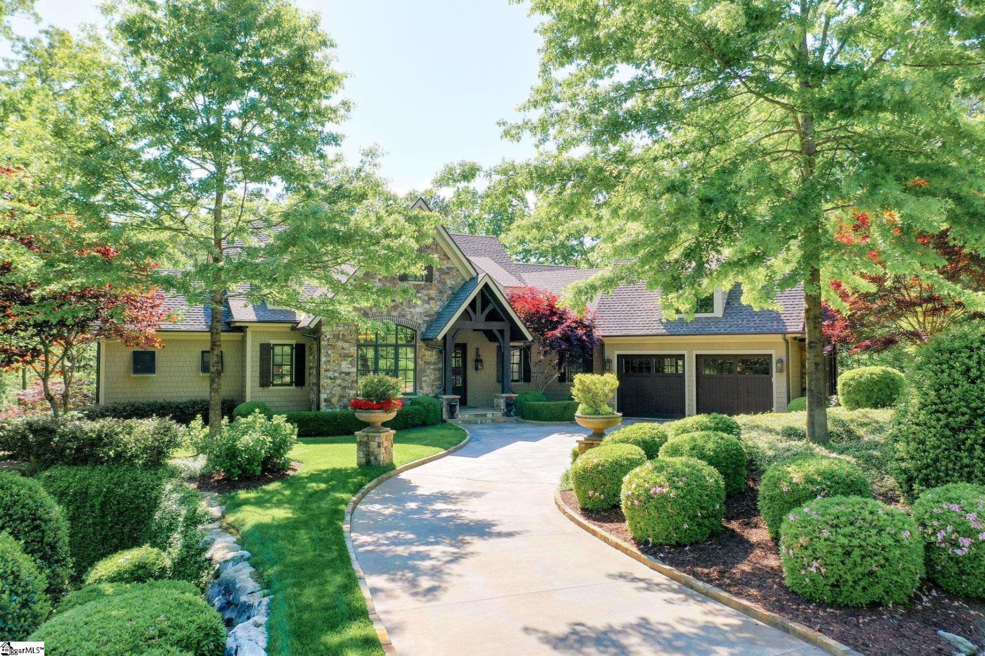 The Cliffs At Mountain Park, Marietta community