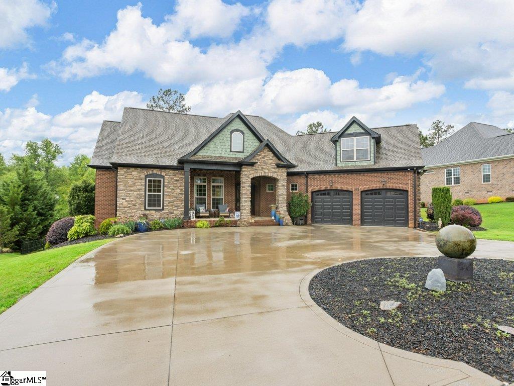 Property image 1 at 332 S Woodfin Ridge Drive, Inman, SC 29349