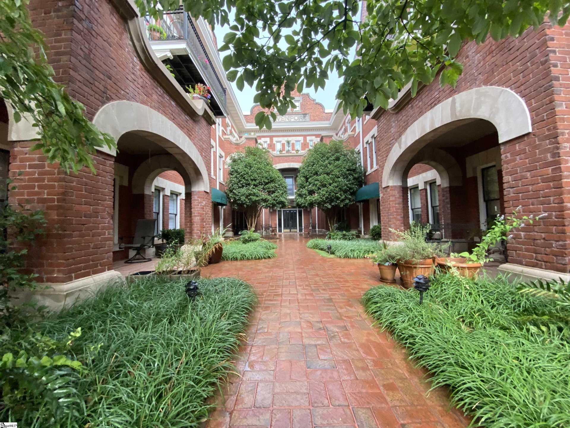 Property image 1 at 400 E Washington Street, Greenville, SC 29601