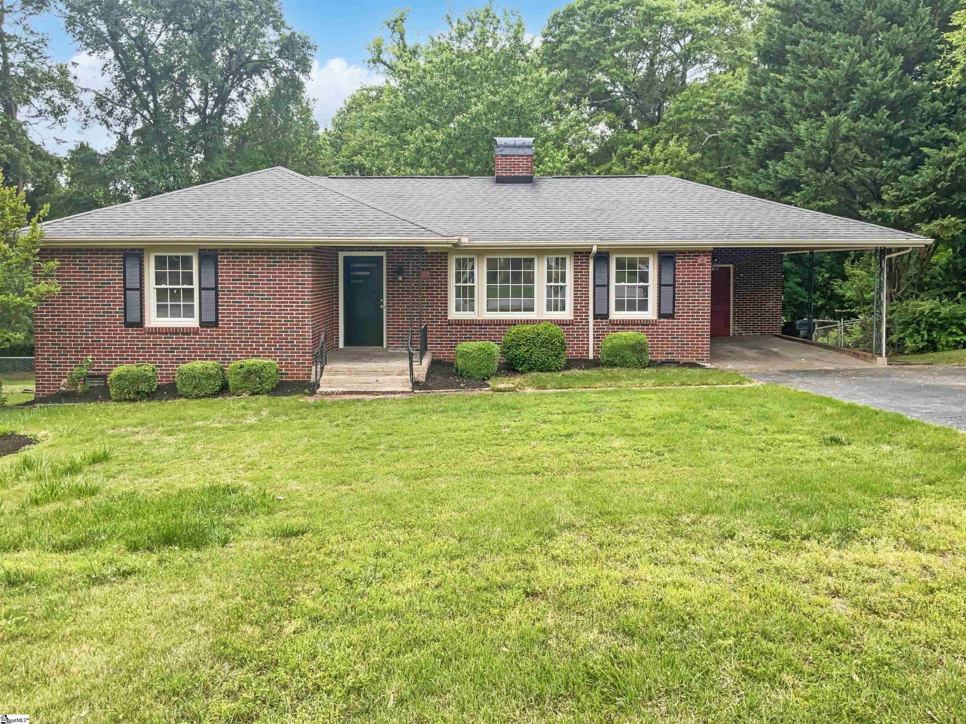 Property image 1 at 104 Thornwood Drive, Taylors, SC 29687