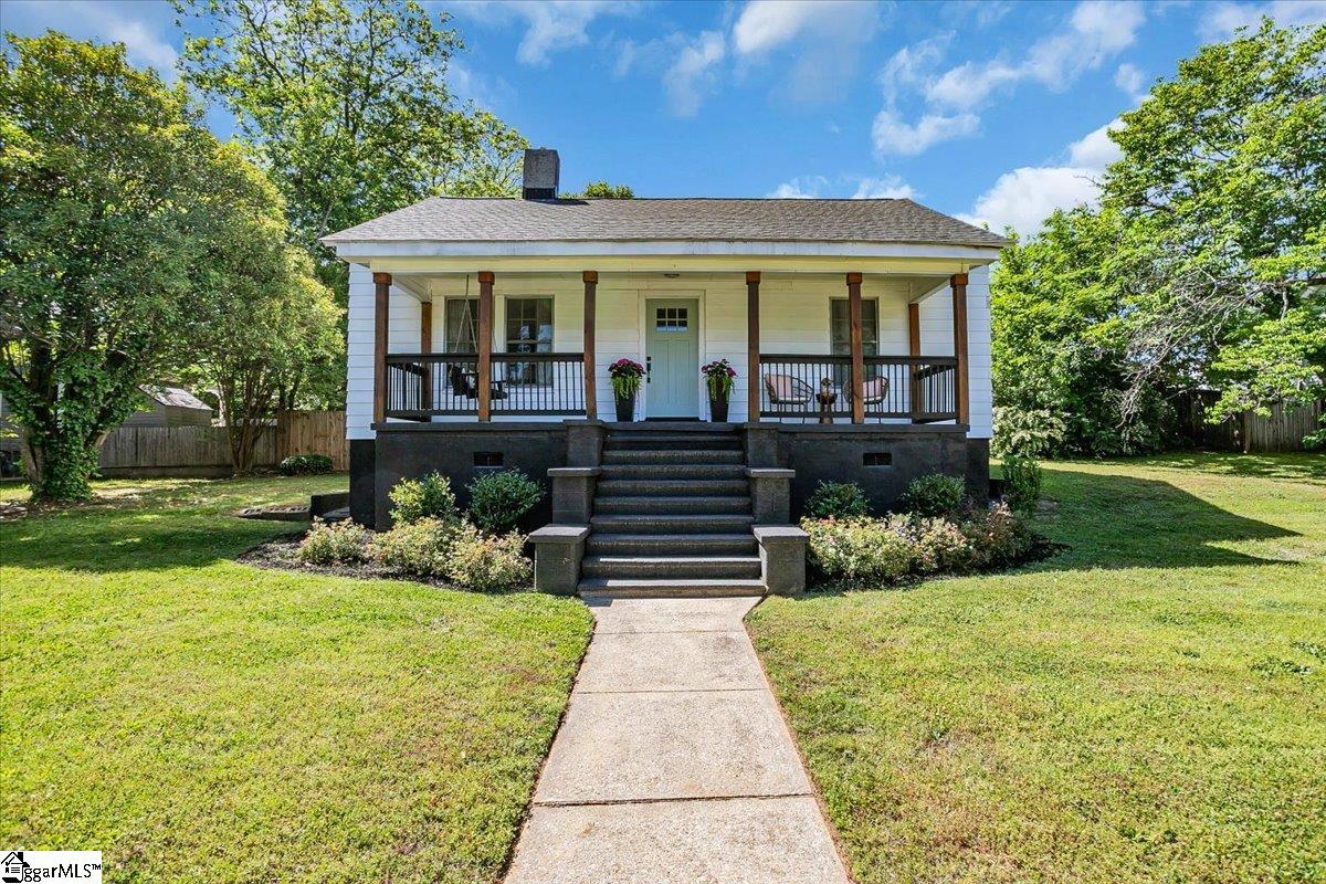 Property image 1 at 33 Duke Street, Greenville, SC 29605