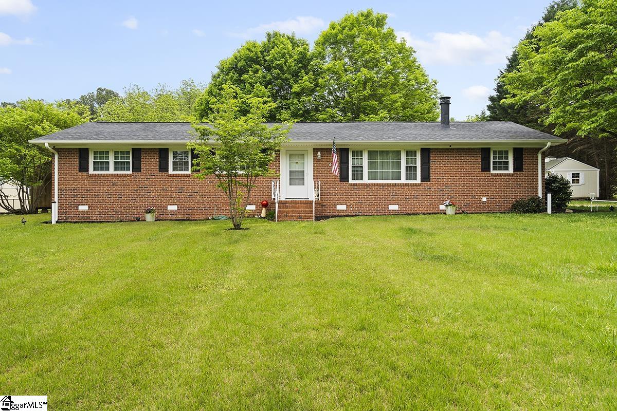 Property image 1 at 2 Shirley Drive, Williamston, SC 29697