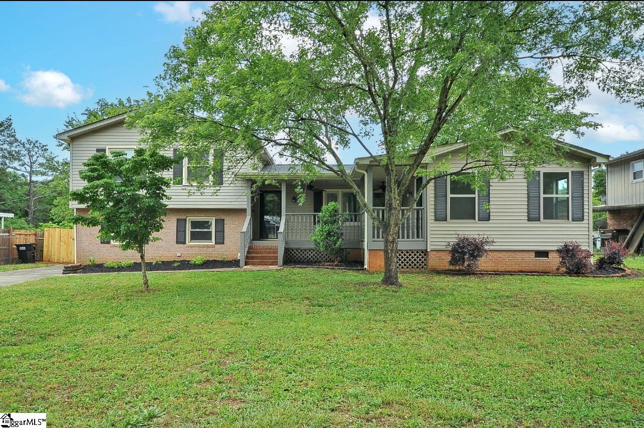 Property image 1 at 7 Tamwood Circle, Simpsonville, SC 29680