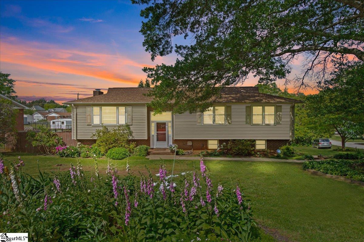 Property image 1 at 101 Elkhorn Drive, Greenville, SC 29617