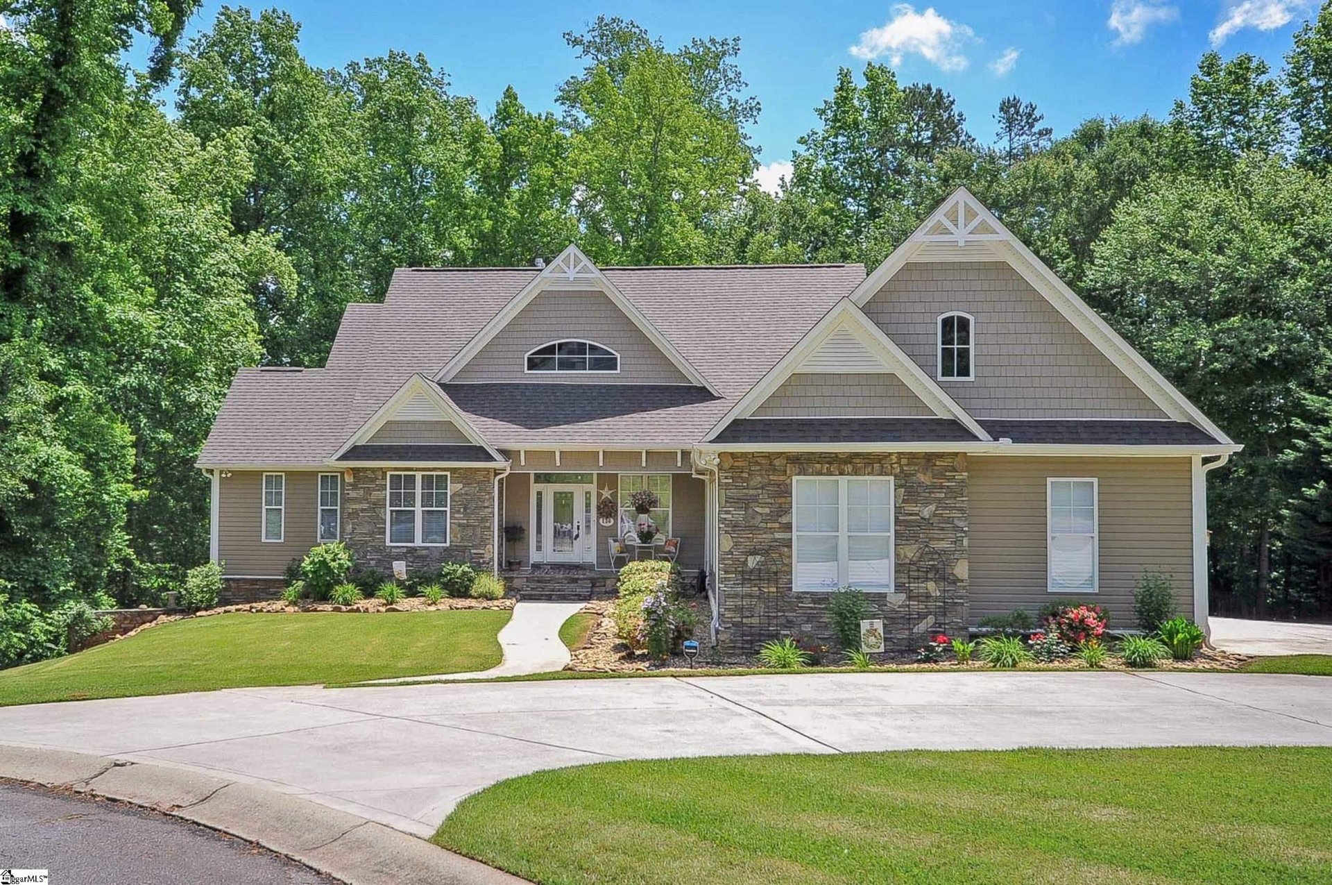 Property image 1 at 114 Hibiscus Drive, Easley, SC 29642