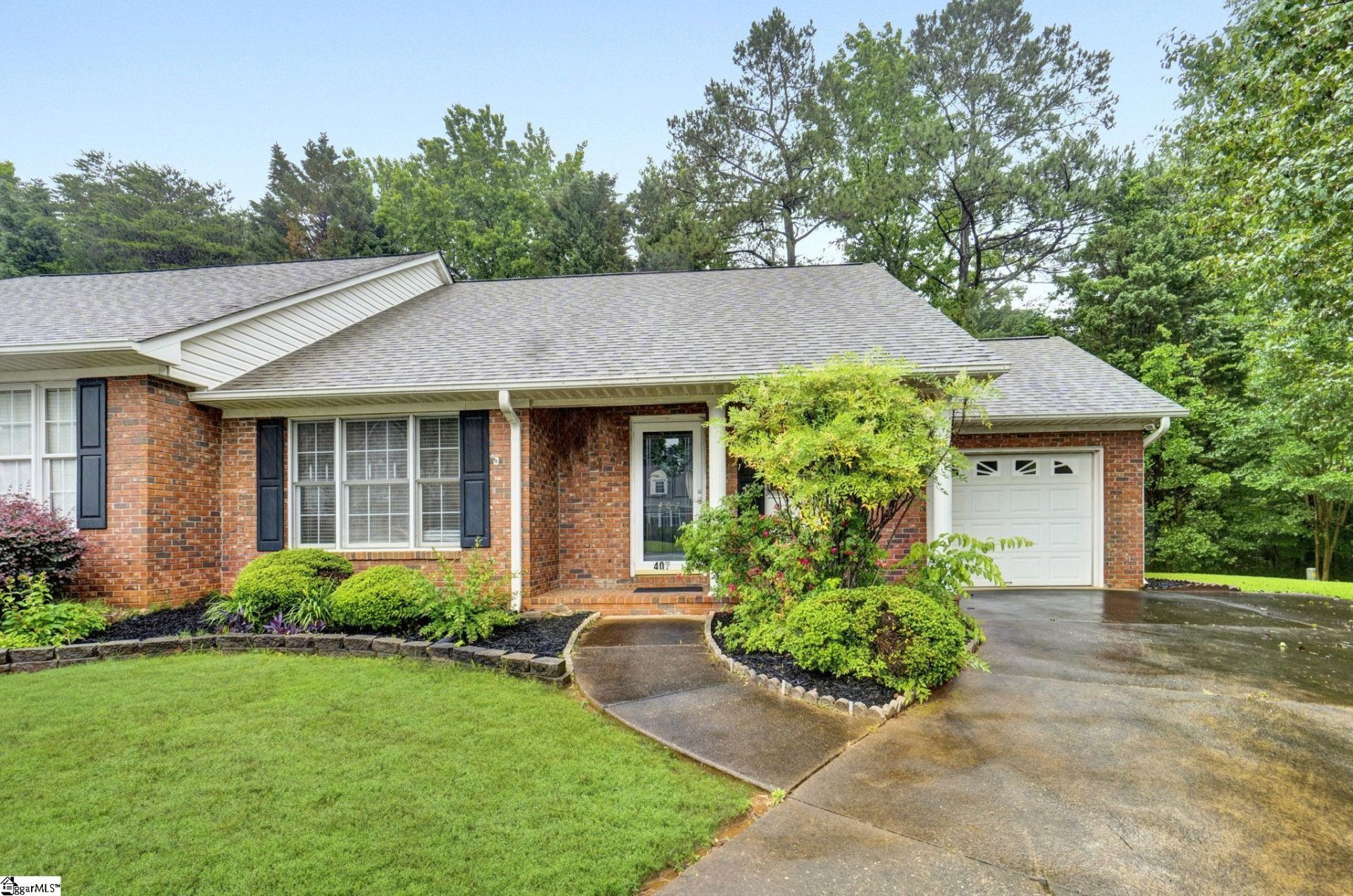 Property image 1 at 407 W Pointe Drive, Spartanburg, SC 29301