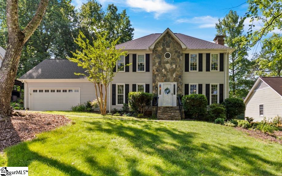 Property image 1 at 19 Bernwood Drive, Taylors, SC 29687