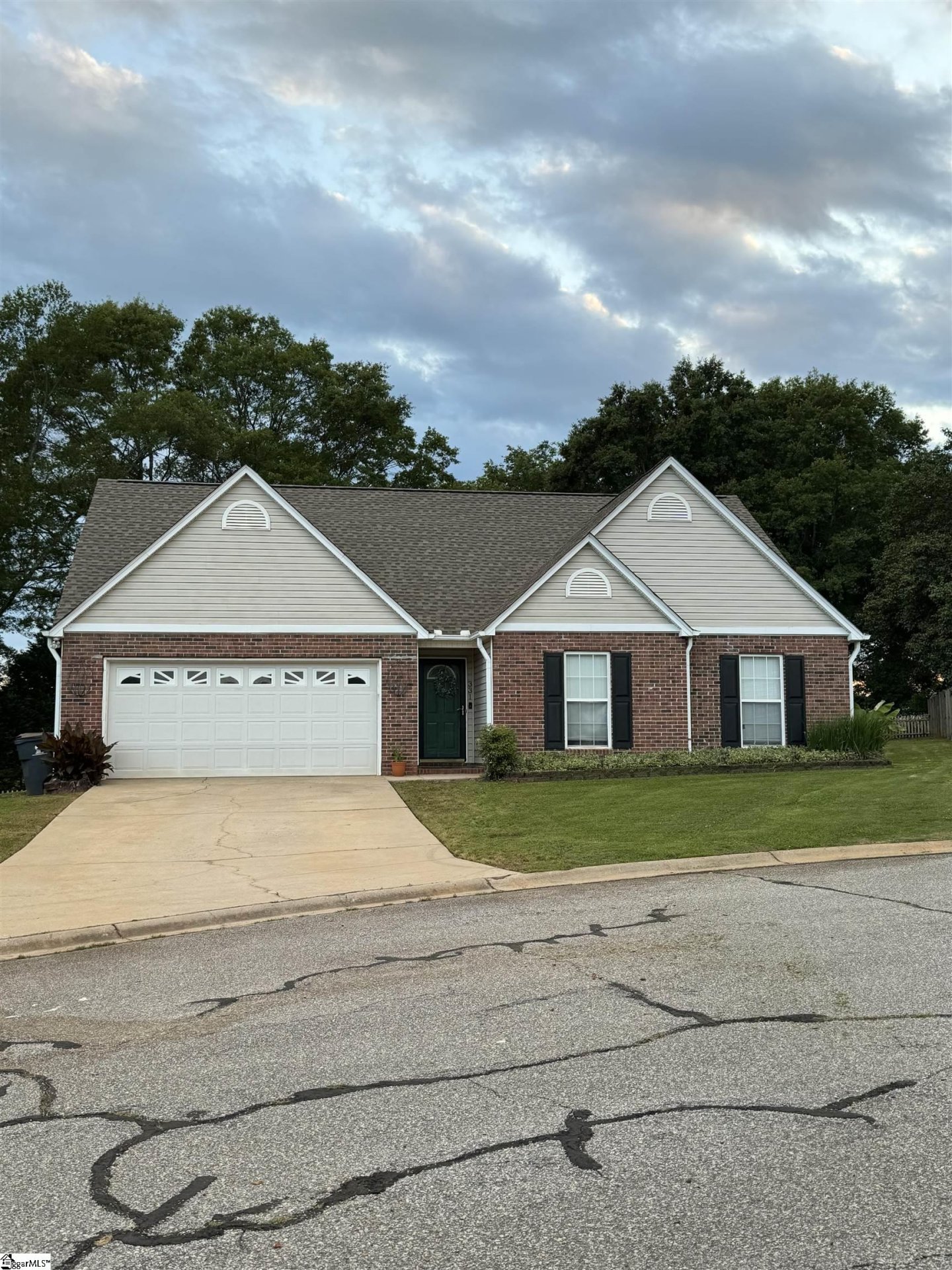Property image 1 at 331 S Sandy Brook Way, Simpsonville, SC 29680-6267