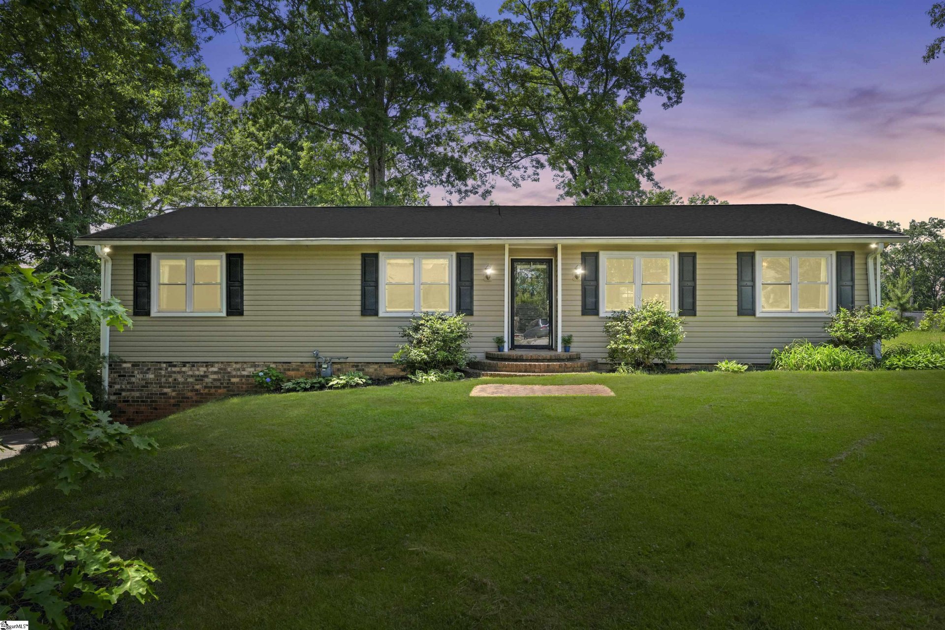 Property image 1 at 9 Shelly Lane, Taylors, SC 29687