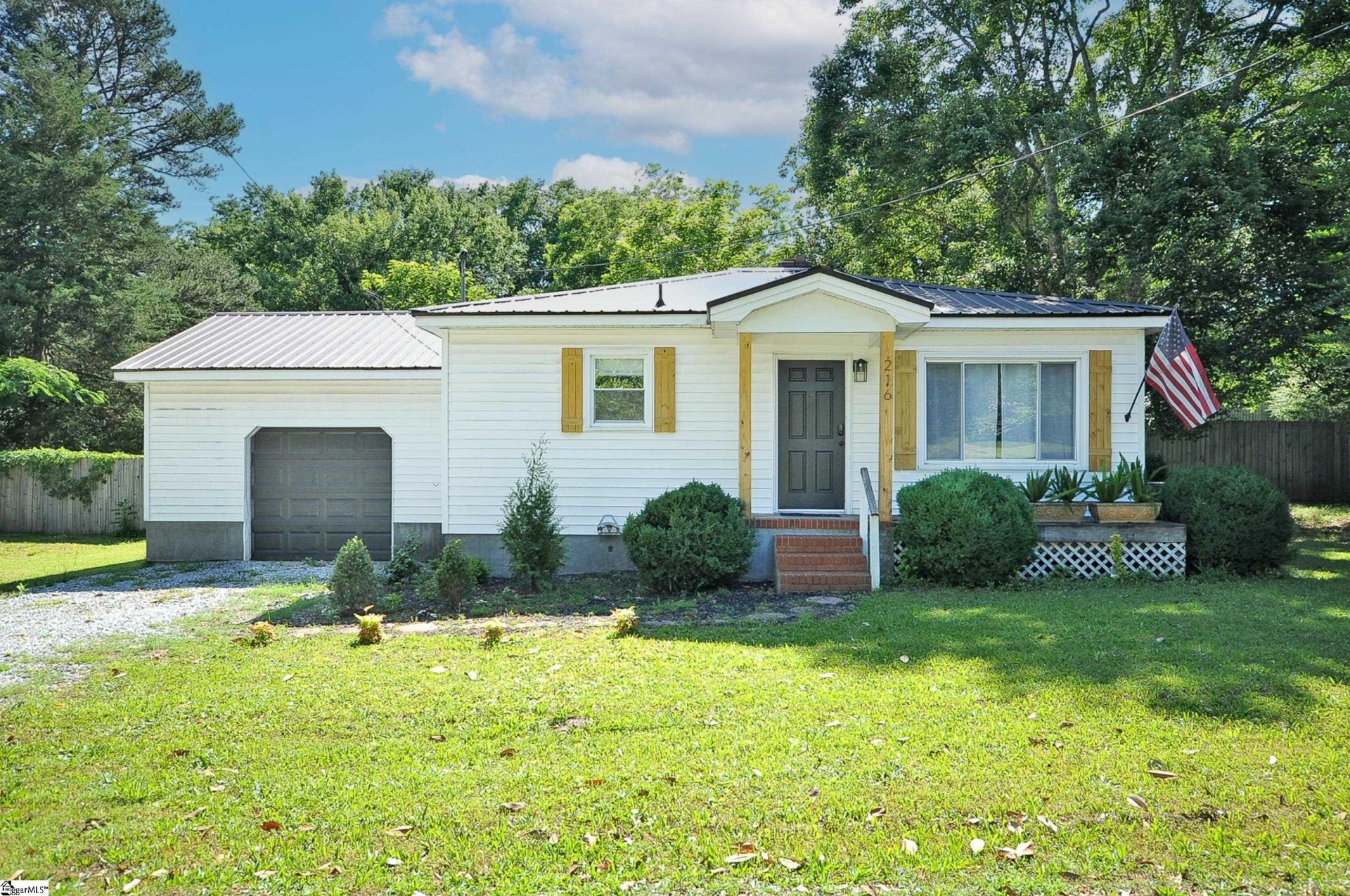 Property image 1 at 216 Mark Street, Easley, SC 29640