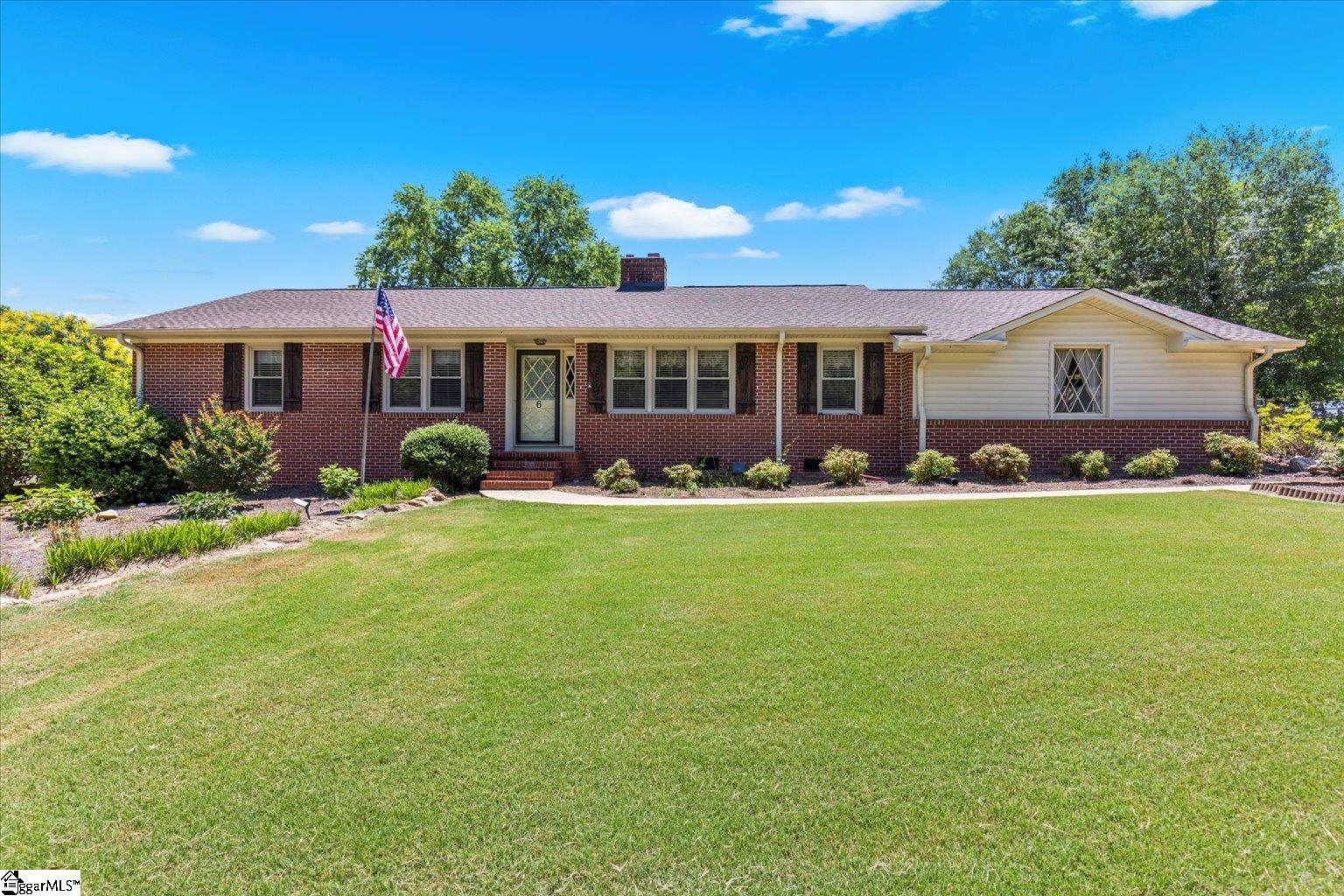 Property image 1 at 6 Great Glen Road, Greenville, SC 29615