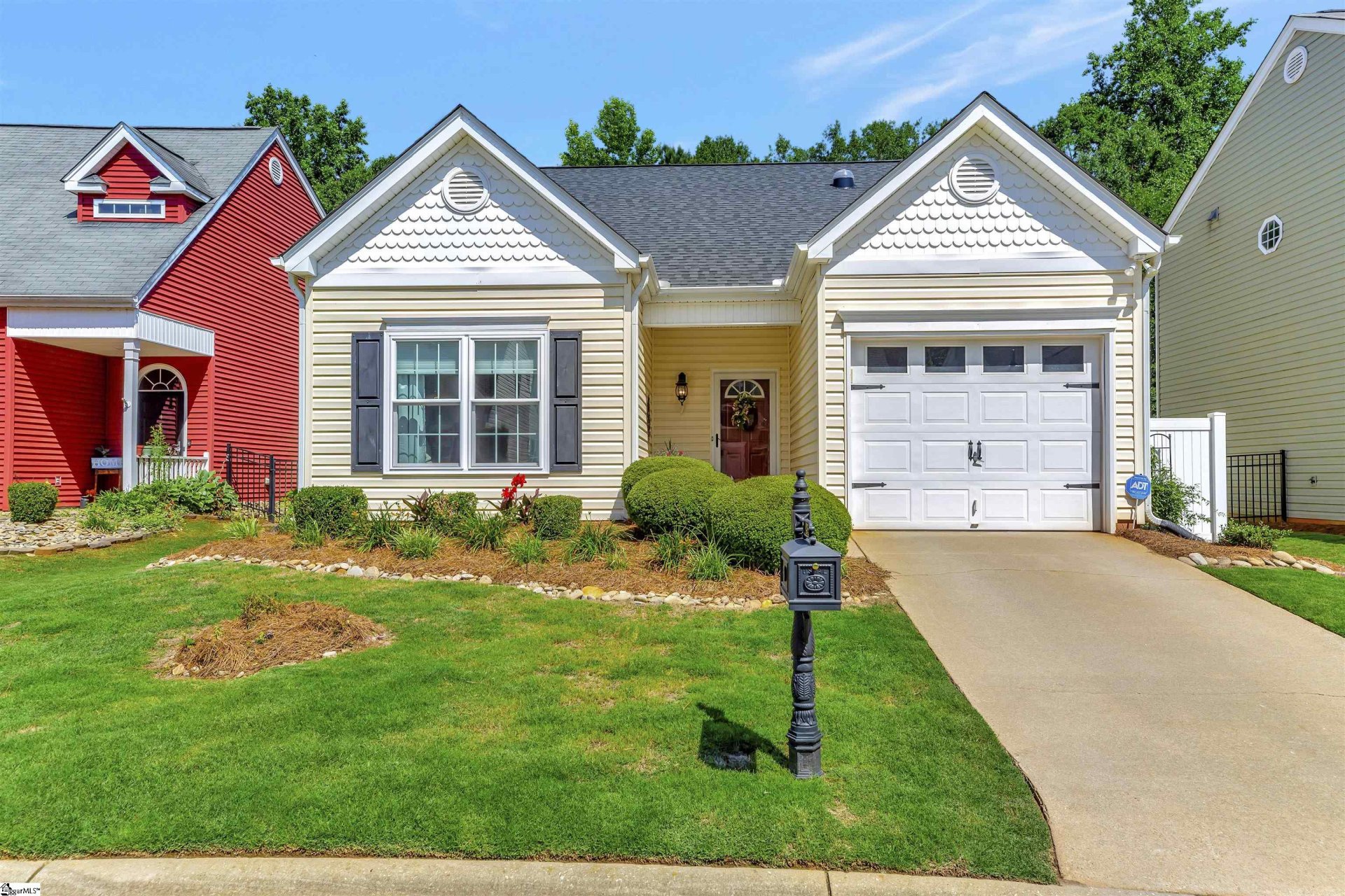 Property image 1 at 135 Pin Oak Court, Easley, SC 29642