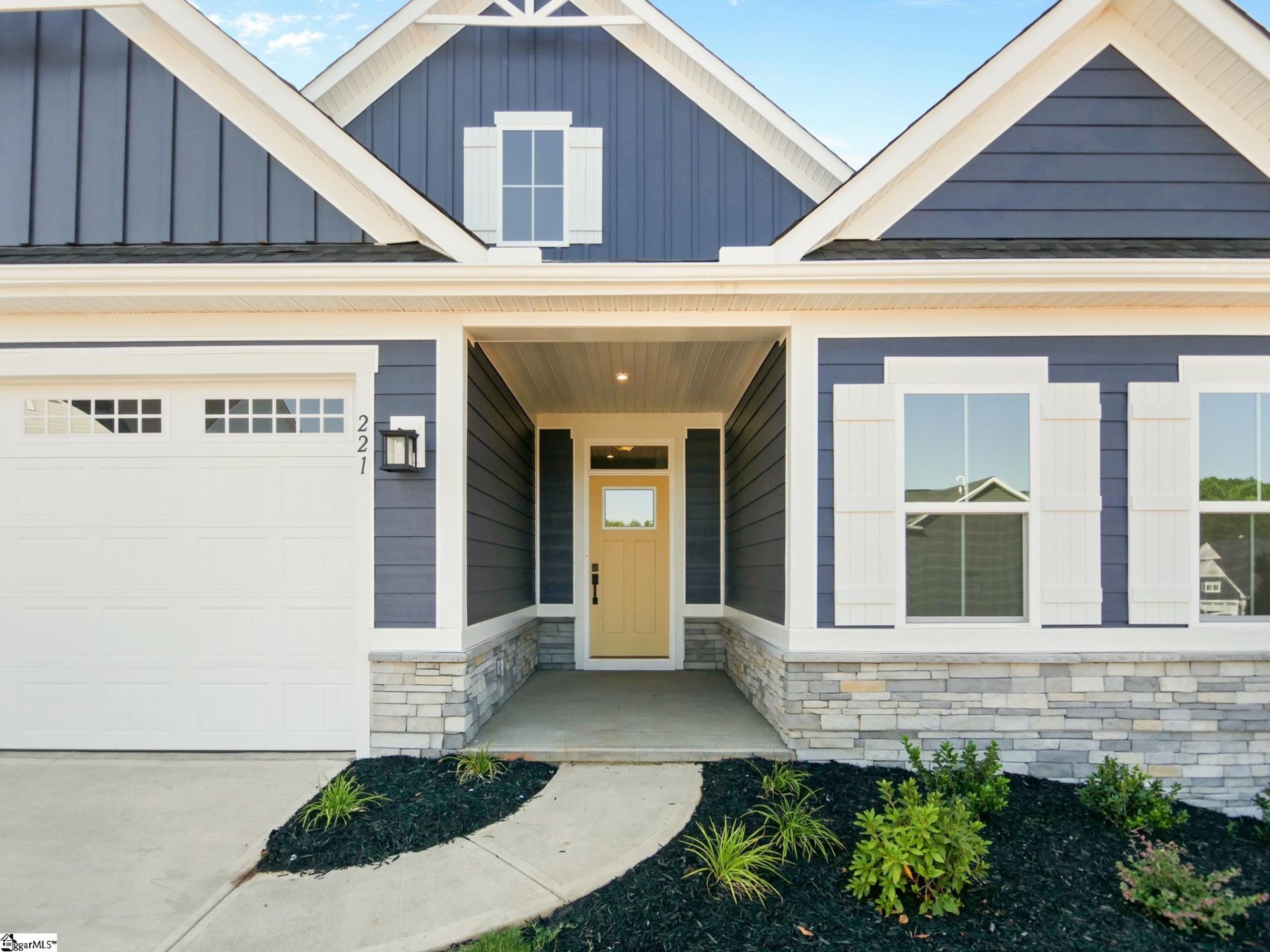 Property image 1 at 221 Hollythorpe Lane, Fountain Inn, SC 29644