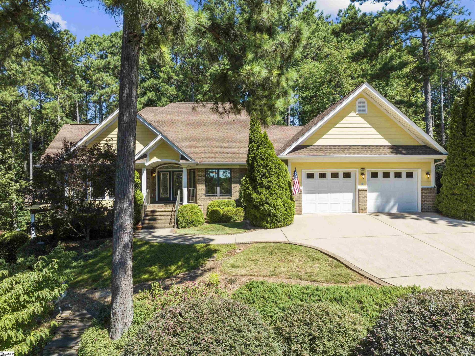 Property image 1 at 304 Oakleaf Court, Seneca, SC 29672