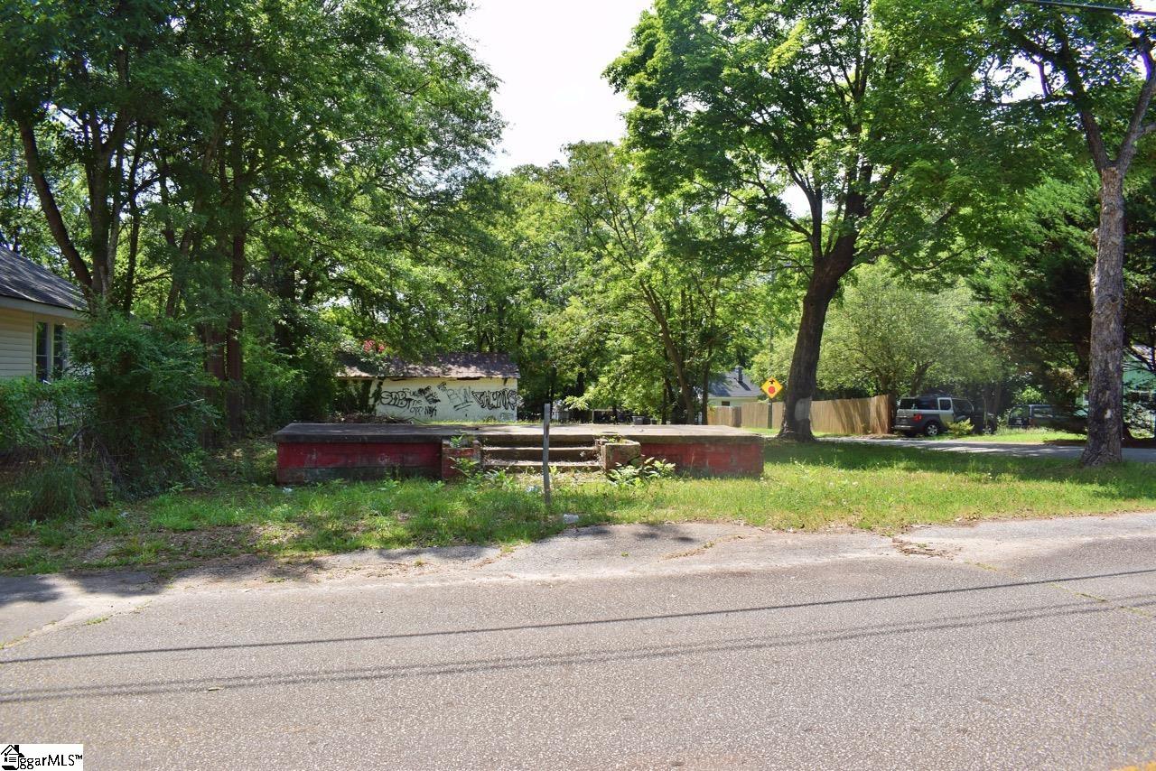 Property image 1 at 19 Henderson Street, Greenville, SC 29611