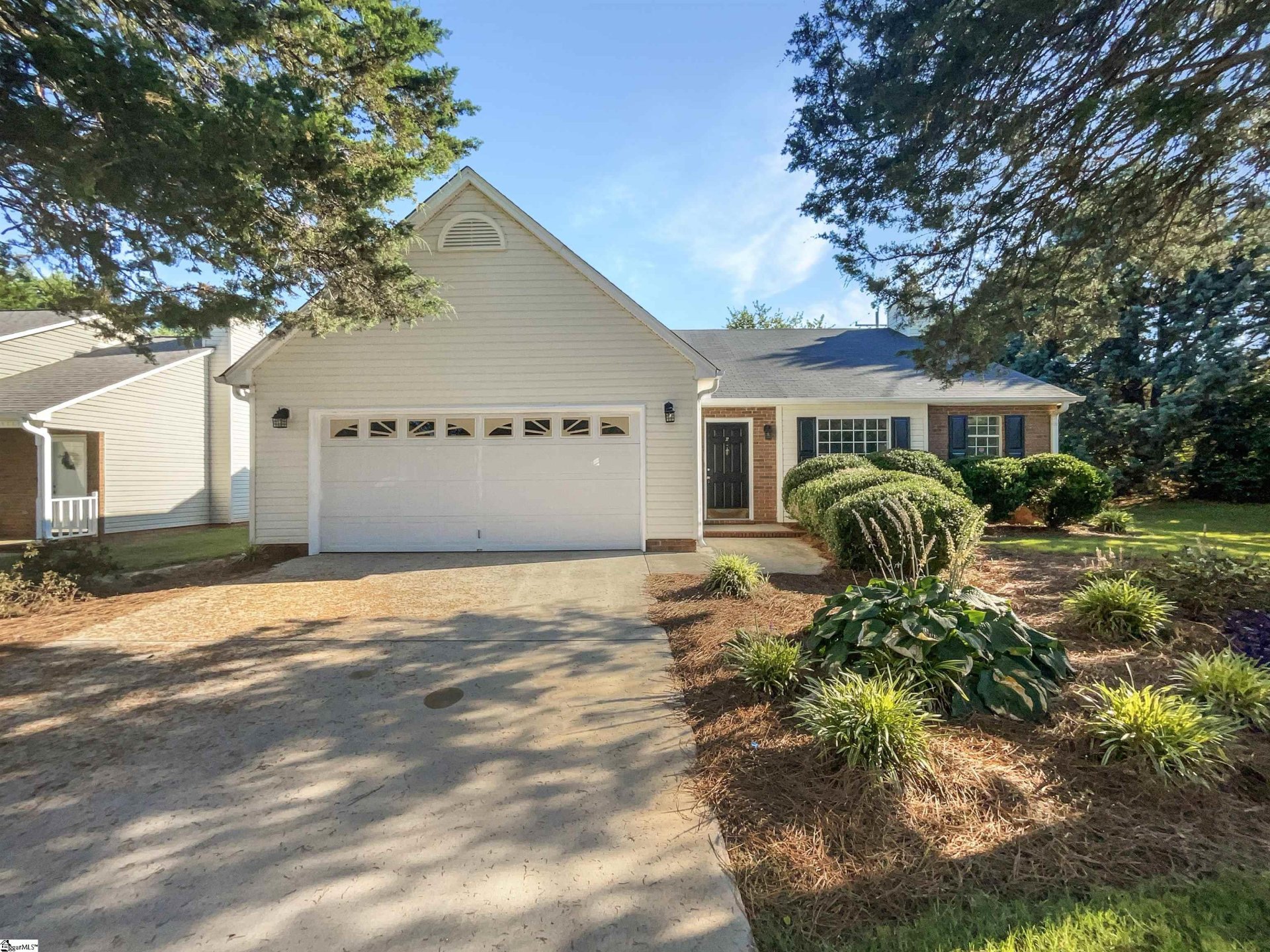 Property image 1 at 2 Twin Falls Drive, Simpsonville, SC 29680