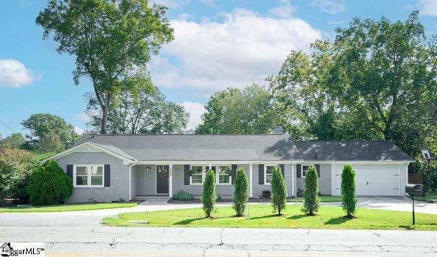 Property image 1 at 309 Howell Road, Greenville, SC 29615