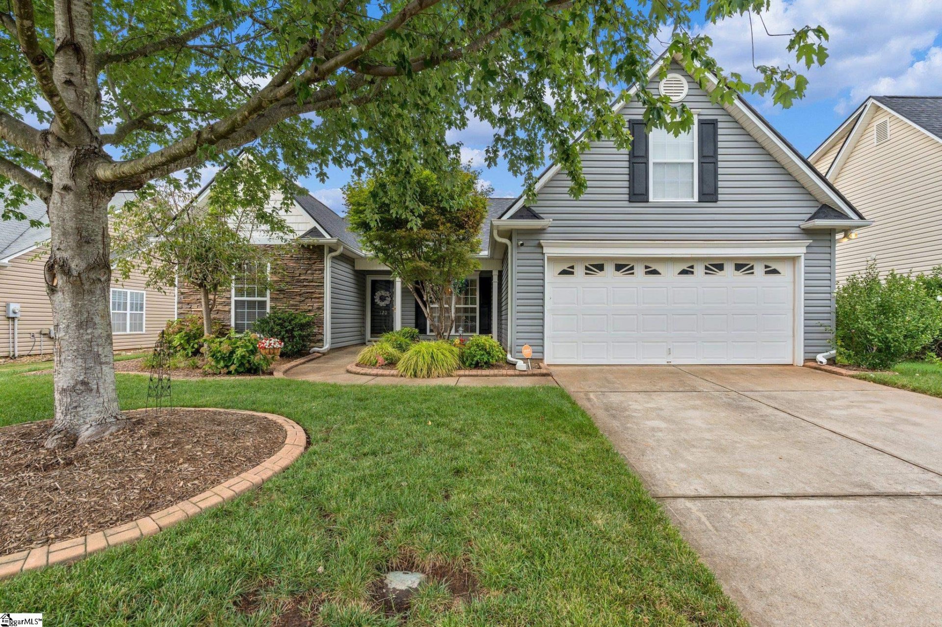 Property image 1 at 120 Saint Johns Street, Simpsonville, SC 29680