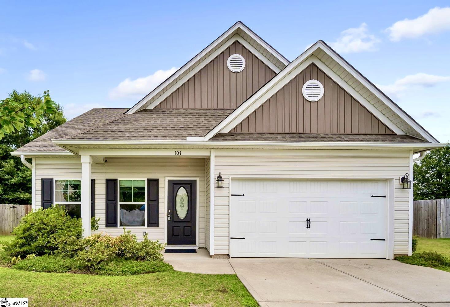 Property image 1 at 107 Chadmore Street, Simpsonville, SC 29680