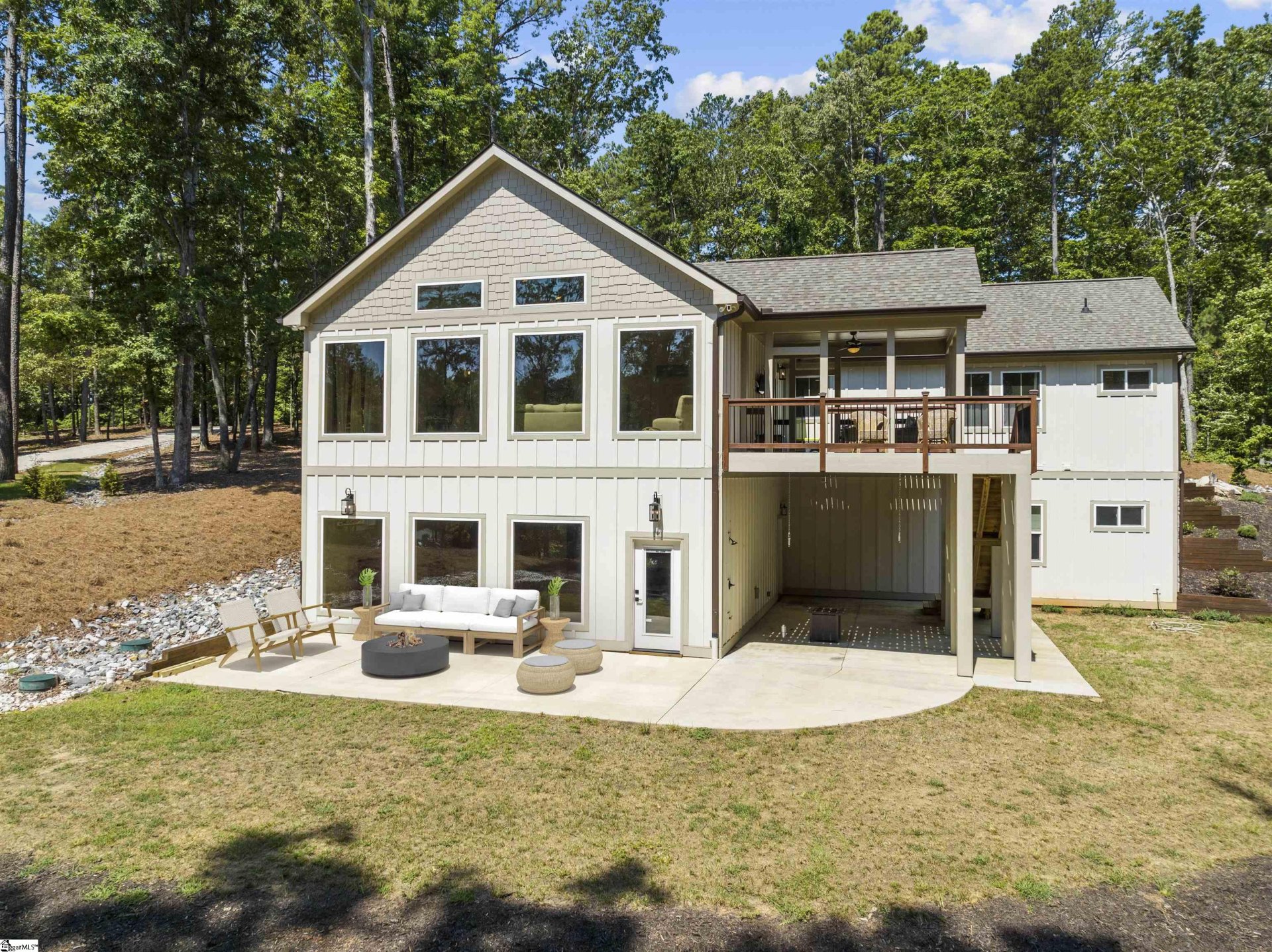 102 N Wynward Pointe Drive