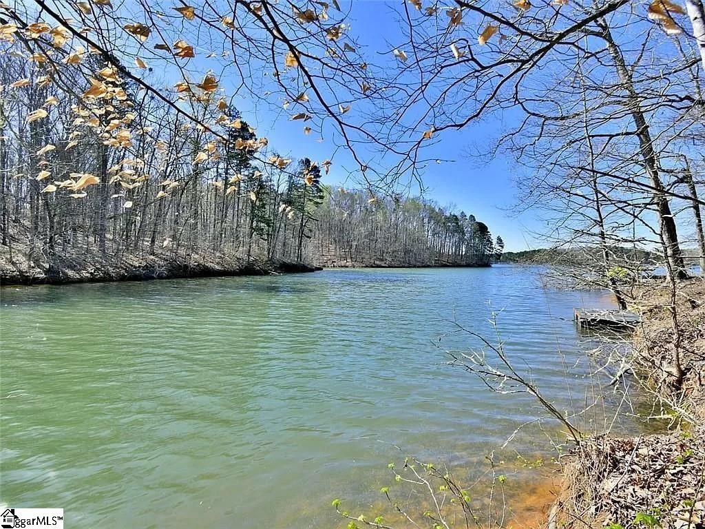 Property image 1 at 407 Blue Ridge Court, Westminster, SC 29693