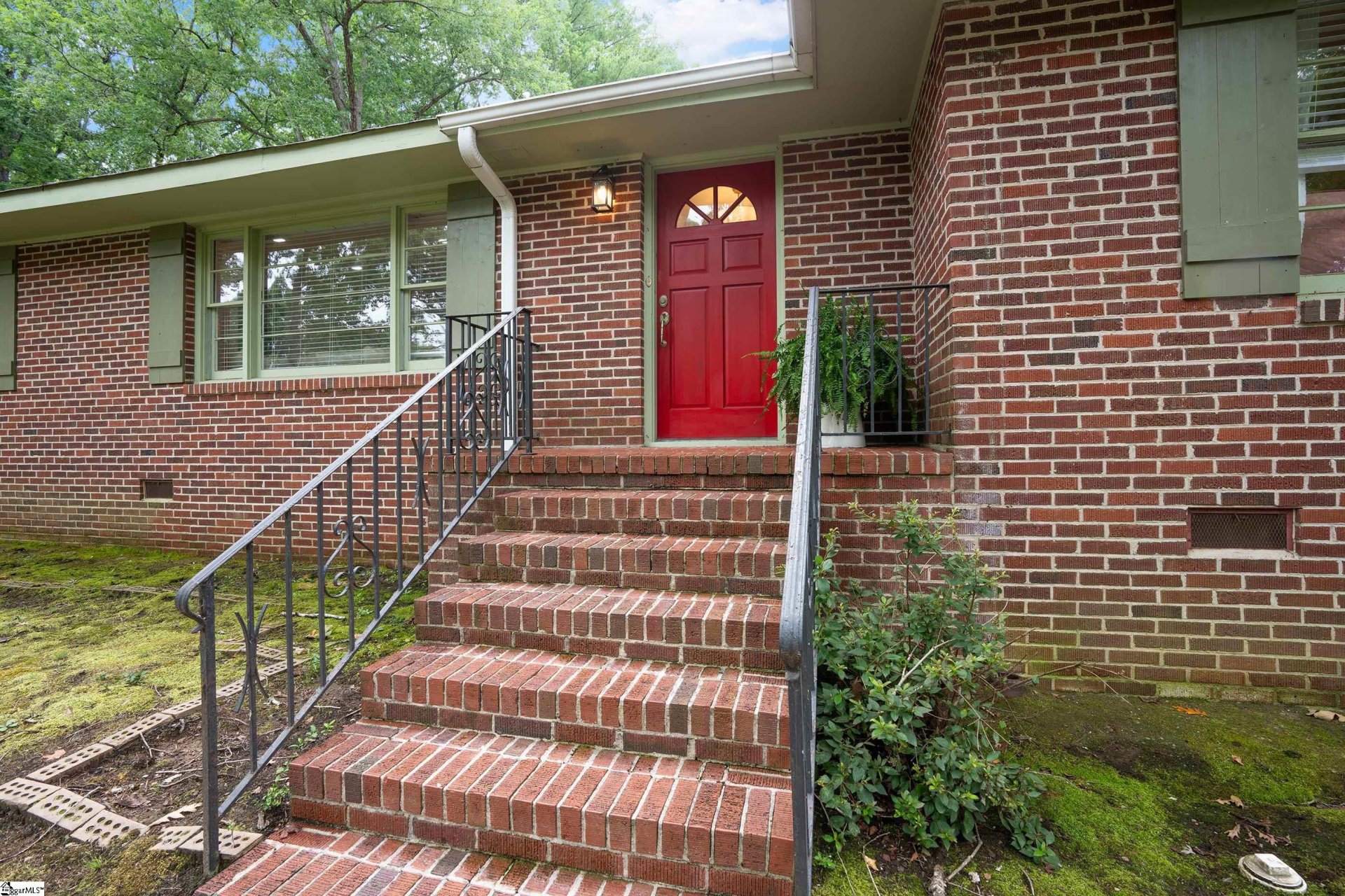 Property image 1 at 20 Arbutus Trail, Greenville, SC 29607