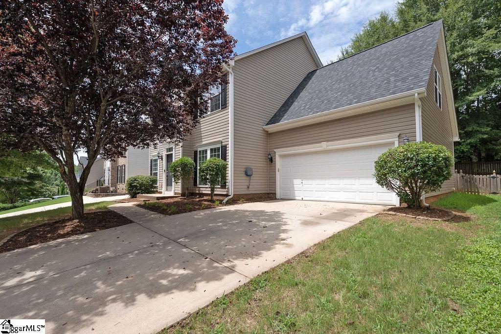 Property image 1 at 102 Waters Reach Lane, Simpsonville, SC 29681