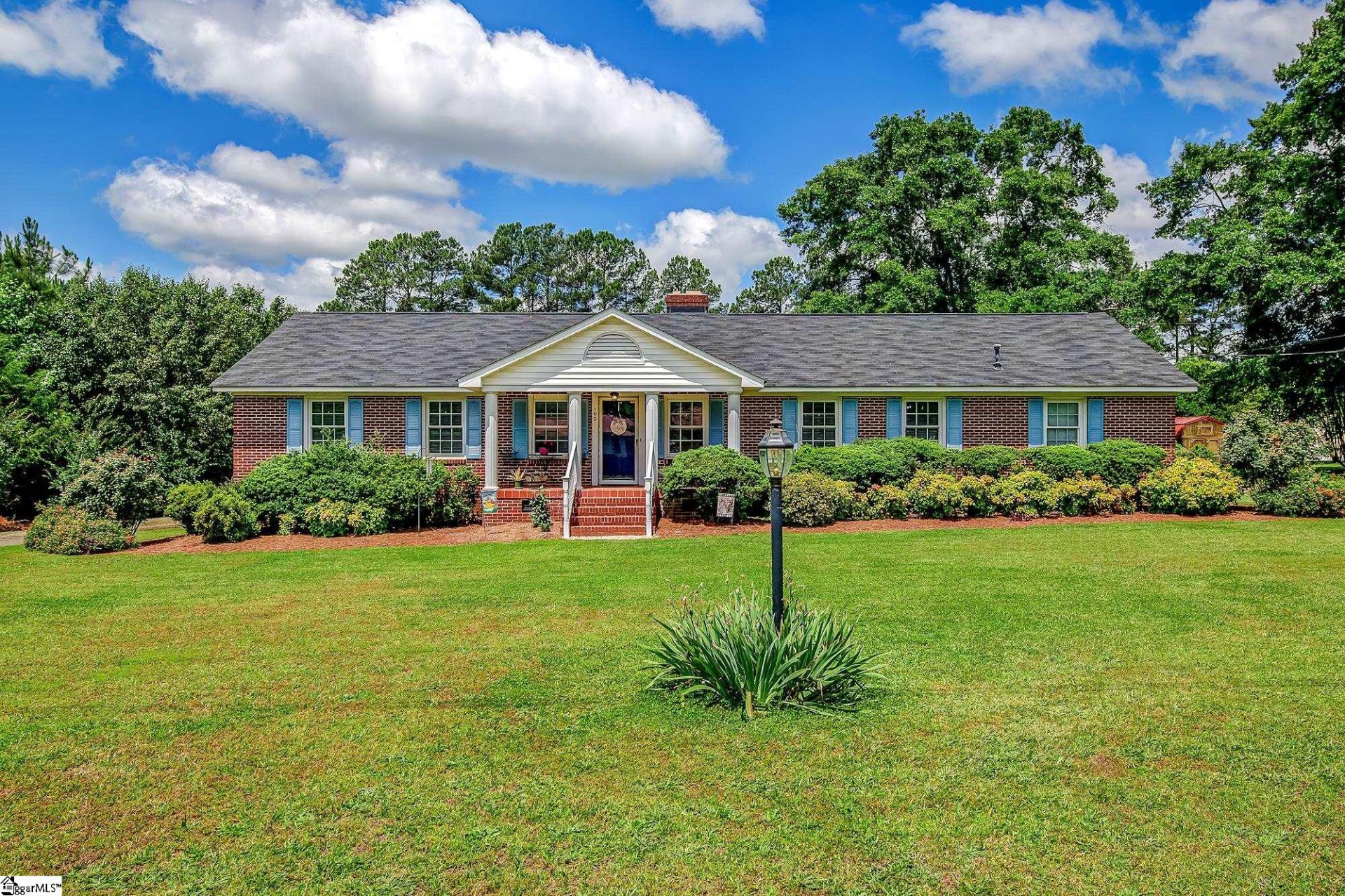 Property image 1 at 103 Blakely Avenue, Laurens, SC 29360