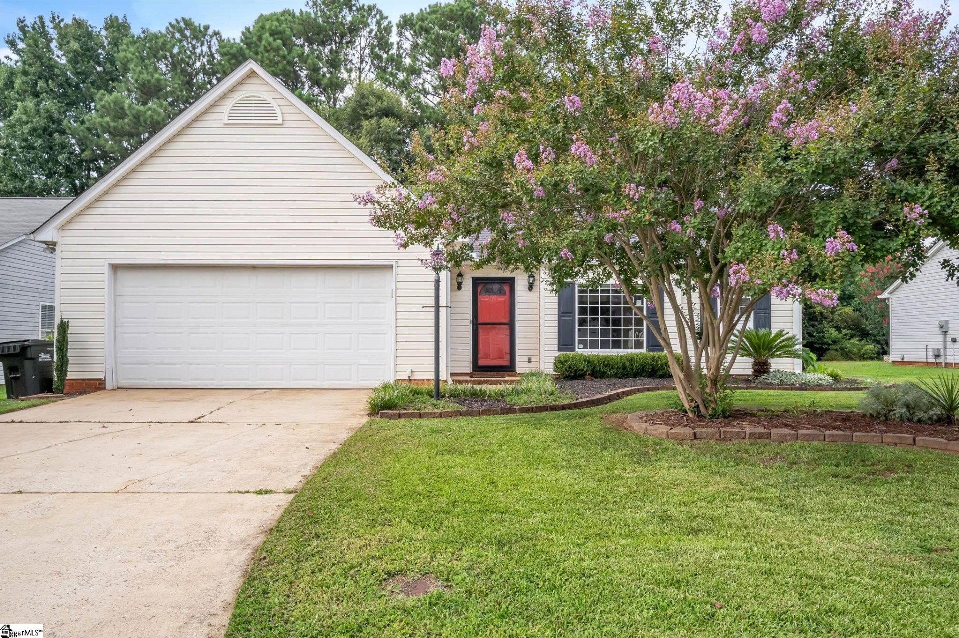 Property image 1 at 6 Clear Lake Drive, Simpsonville, SC 29680