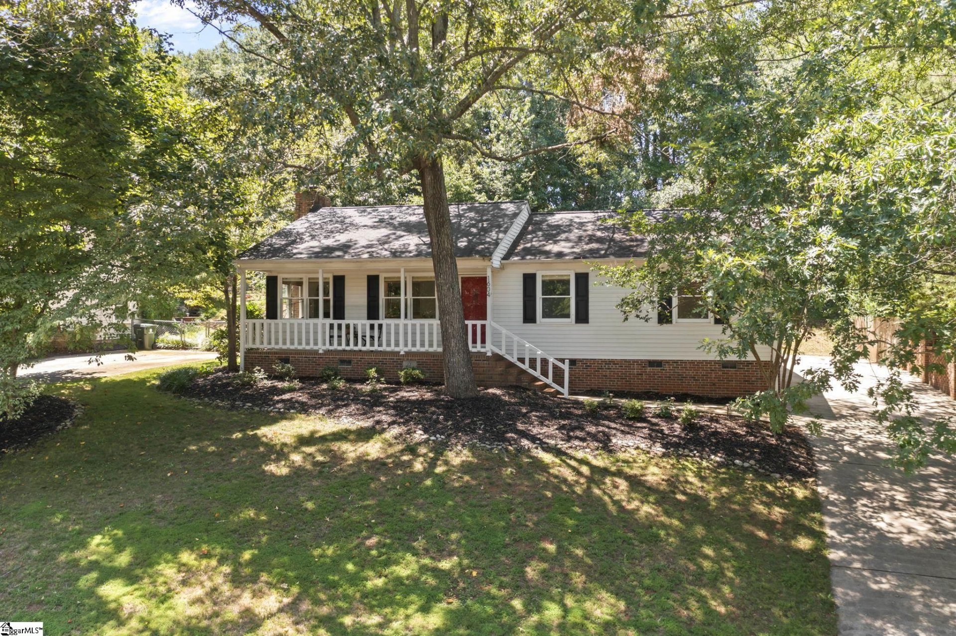 Property image 1 at 1604 WINDING Way, Taylors, SC 29687